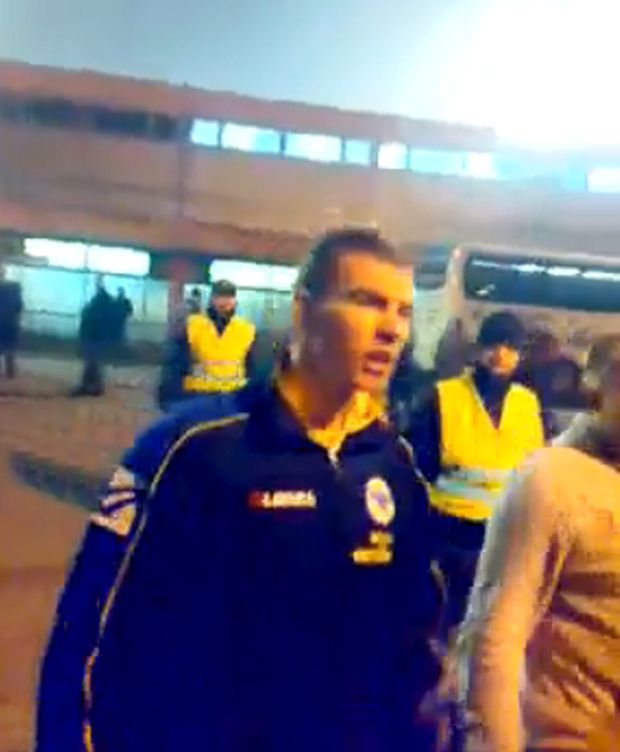 Džeko nevěřil svým uším, když uslyšel nadávky na jeho osobu. Džeko nevěřil svým uším, když uslyšel nadávky na jeho osobu.