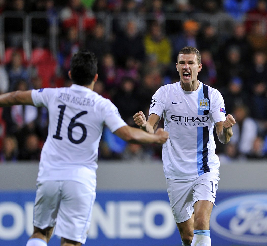 Edin Džeko v dresu Manchesteru City