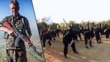 Džihádisti nahráli podivné náborové video. Bojovat s nimi vyrazil i herec z Hollywoodu