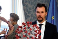 Očkování pro seniory 70+: Návod, jak se přihlásit. Již 200 tisíc lidí se registrovalo