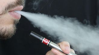 Stát začne regulovat e-cigarety, chce vymýtit pochybné výrobky