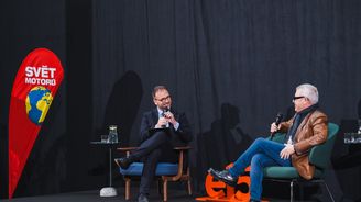 Hlavní řečník konference, architekt Daniel Libeskind. Hlavní řečník konference, architekt Daniel Libeskind.