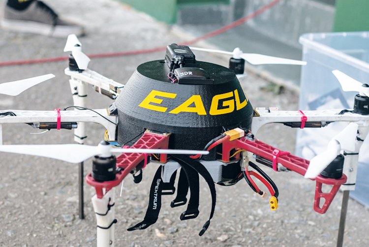 Eagle.One: Vědci ze Skupiny multirobotických systémů na ČVUT začali jako jeden z prvních týmů na světě pracovat na dronu, který je určen pro monitorování a odchyt dalších bezpilotních letounů