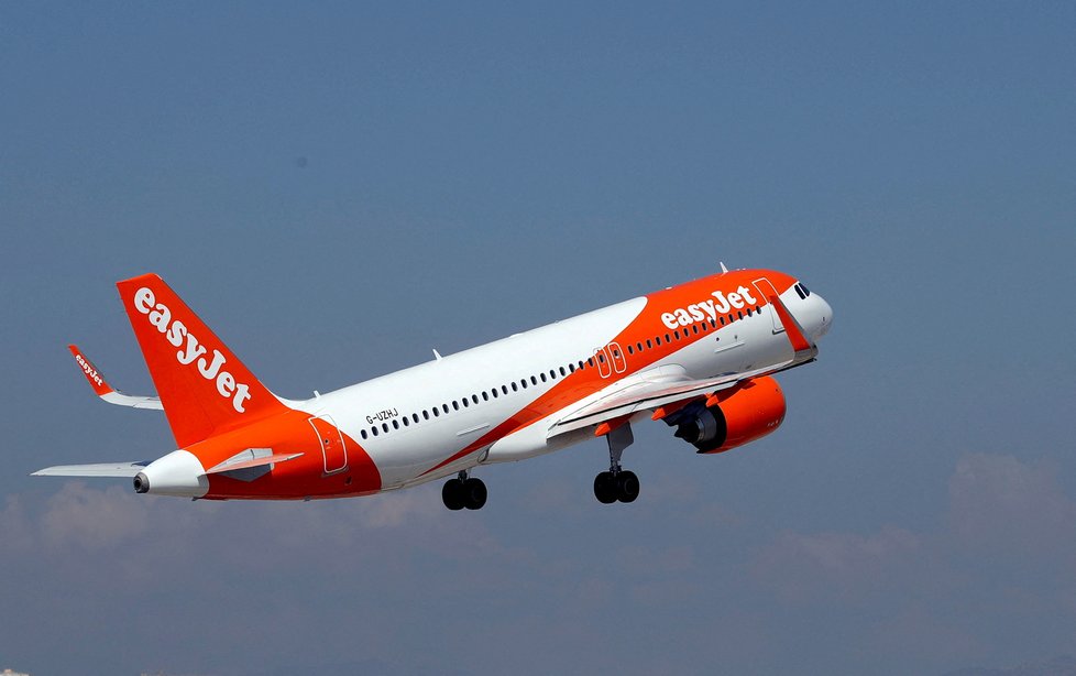 Letadlo nízkonákladové společnosti easyJet