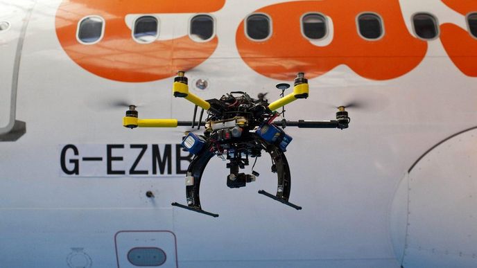 Easyjet bude při údržbě letadel používat drony