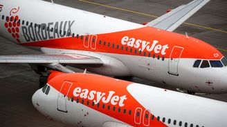 EasyJet zpřísňuje, cestující si připlatí za kabinová zavazadla