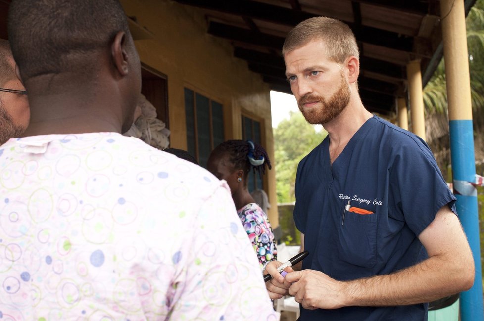Lékař Kent Brantly pracoval v Libérii na humanitární misi.