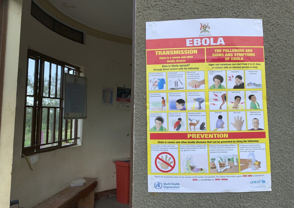 Epidemie eboly se rozšířila už za hranice Konga, první případy hlásí Uganda.