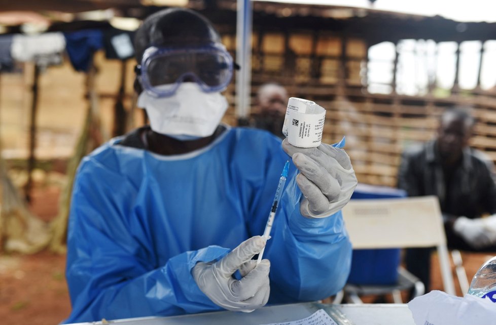 Kongo kvůli nejnovější epidemii povolilo nasazení čtyř dalších experimentálních způsobů léčby eboly
