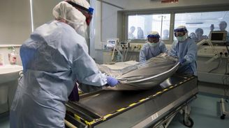 Německý pacient s ebolou léčený v Lipsku v noci zemřel