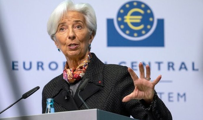 Prezidentka ECB Christine Lagardeová v únoru řekla, že na příštím zasedání by banka mohla zvýšit sazby o 50 bazických bodů na 3,5 procenta.