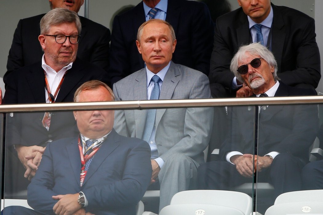 Kromě krácení daní má Ecclestone v oblibě také Putina