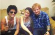 Ed Sheeran, Ellie Gouldingová a Bruno Mars