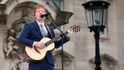 Ed Sheeran na oslavách královnina jubilea