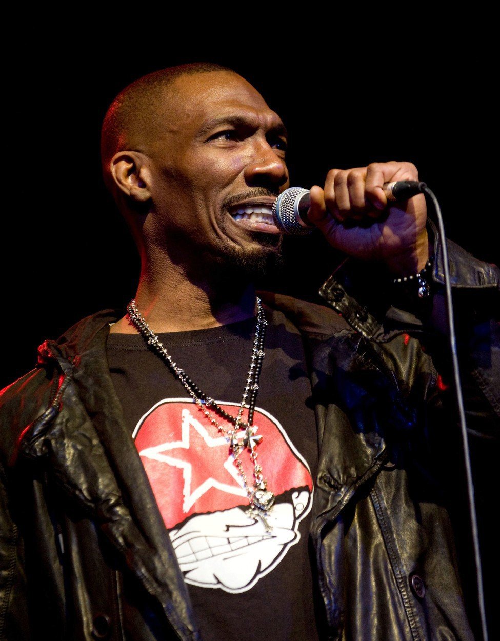 Zesnulý Charlie Murphy, bratr slavnějšího Eddieho Murphyho.