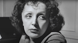 Edith Piaf: Legendární šansoniérka prožila život plný smrti a trápení