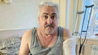 Bartkovský: Jak mého kněze trefil ruský dron aneb Díky všem Čechům, co stojí za Ukrajinou. Vládě navzdory Bartkovský: Jak mého kněze trefil ruský dron aneb Díky všem Čechům, co stojí za Ukrajinou. Vládě navzdory