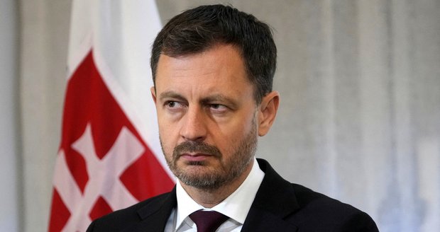 Otřesy na Slovensku: „Edo, díky.“ Premiér Heger i ministr obrany Naď končí v hnutí Matoviče