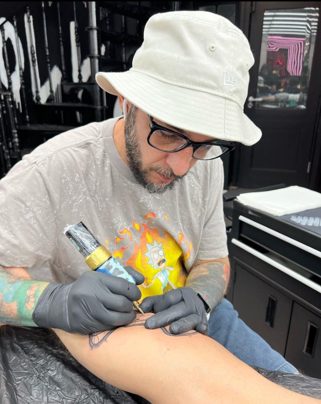 Eduardo Lozano vytváří hyperrealistická tetování, která vypadají jako výšivky