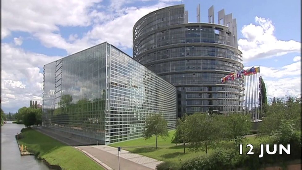 Pohled na budovu europarlamentu ve Štrasburku