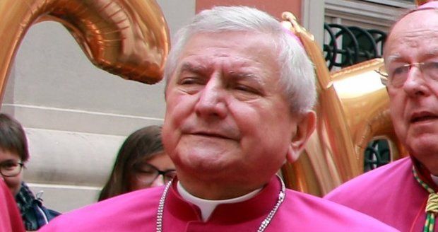 Zemřel biskup (†69), který kryl pedofilní kněží v Polsku. Měl problém i s alkoholem