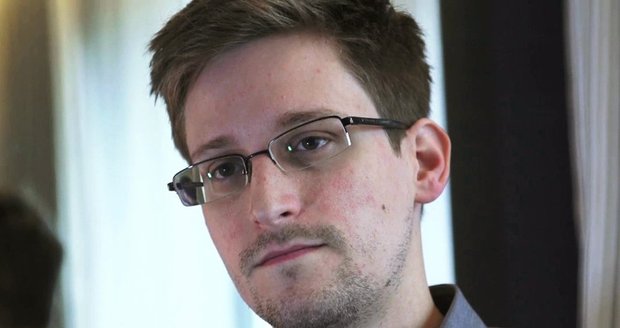 Snowdena teď nahánějí Spojené státy po celém světě