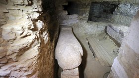 Archeologové v Egyptě poodhalili tajemství faraónů. Našli mumifikační poklad