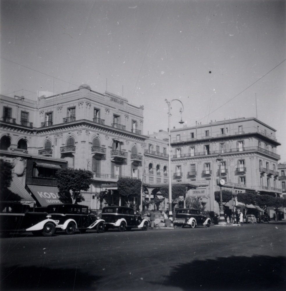 Káhirský hotel Continental-Savoy ve třicátých letech Foto archiv Ivana Šimana.jpg