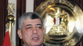Ministr vnitra Ibrahímí přežil v Káhiře pokus o atentát