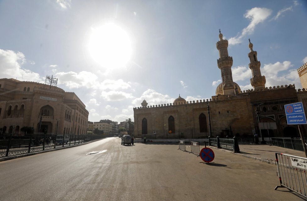 Koronavirus tvrdě zasáhl egyptský cestovní ruch.