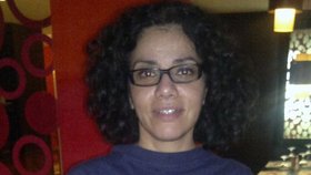 Novinářka napadená egyptskými policisty: Tahali mě za prsa a sápali se do kalhot