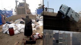 Nervydrásající okamžiky v Egyptě: Žena zastavuje buldozer, demonstranti svrhávají auto s policisty z mostu