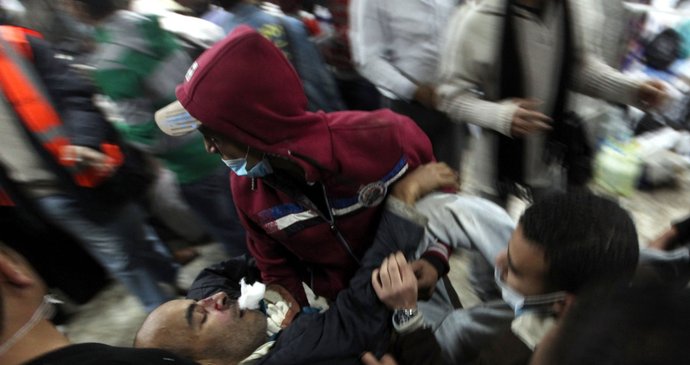 V ulicích egyptských měst zemřelo minimálně 15 lidí