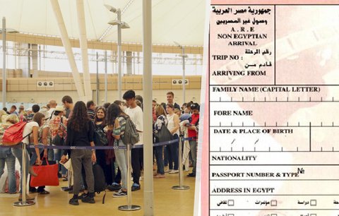 Egypt nasliboval digitalizaci: Otrávení turisté stále vyplňují formuláře ručně