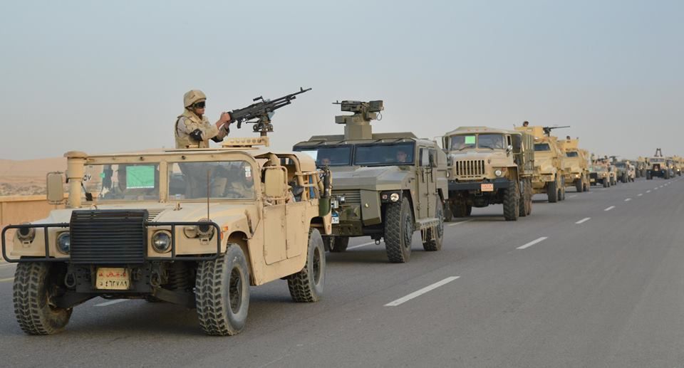 Egyptská armáda před zásahem proti militantním skupinám