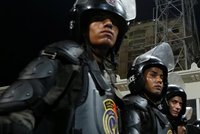 Po střelbě v Egyptě nejméně 55 mrtvých policistů. Bojovali s radikály