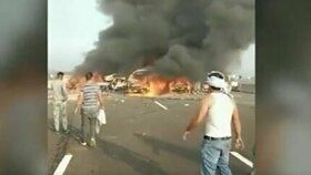 Hrozivá nehoda v Egyptě: 32 mrtvých po srážce aut, další desítky lidí jsou zraněny