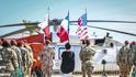 Dne 18. listopadu se v jižním táboře MFO (Multinational Force and Observers) konal pietní akt za 7 vojáků, kteří zahynuli při pádu  vrtulníku dne 12. listopadu. Mezi mrtvými bylo 5 vojáků z USA, 1 voják z Francie a česká vojákyně, rotmistryně Michaela Tichá - příslušnice 8. úkolového uskupení Armády ČR MFO Sinaj.