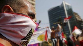 Stovky lidí protestovaly v Egyptě proti navrácení ostrovů Saúdské Arábii.