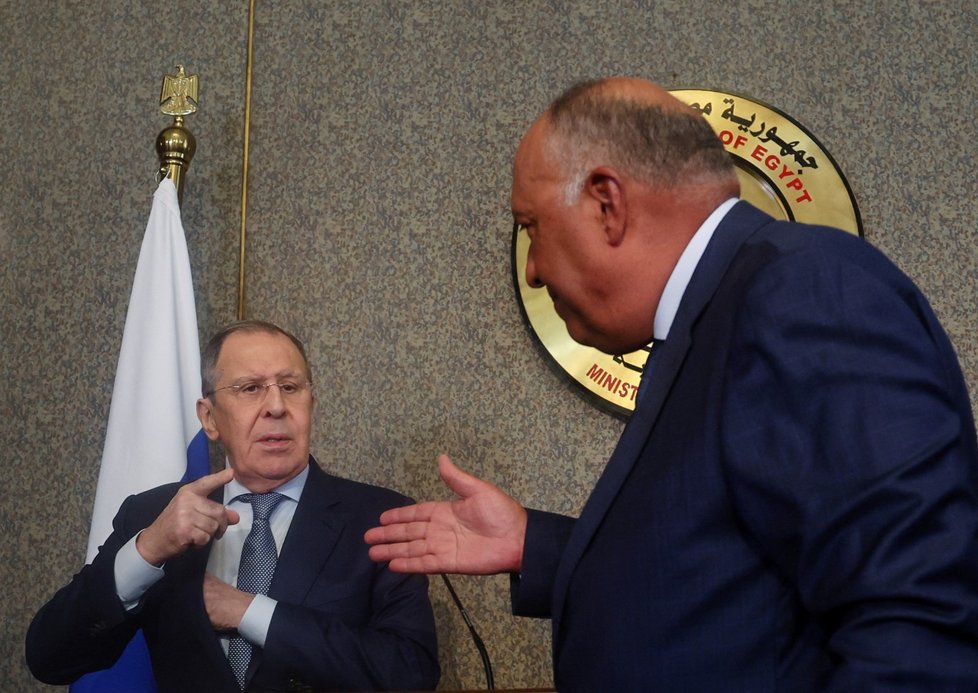 Ministři zahraničí Ruska a Egypta, Sergej Lavrov a Sámih Šukrí.