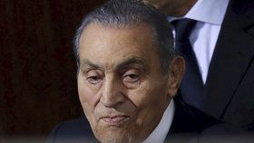 Egyptský exprezident Husní Mubarak (vlevo) zemřel.