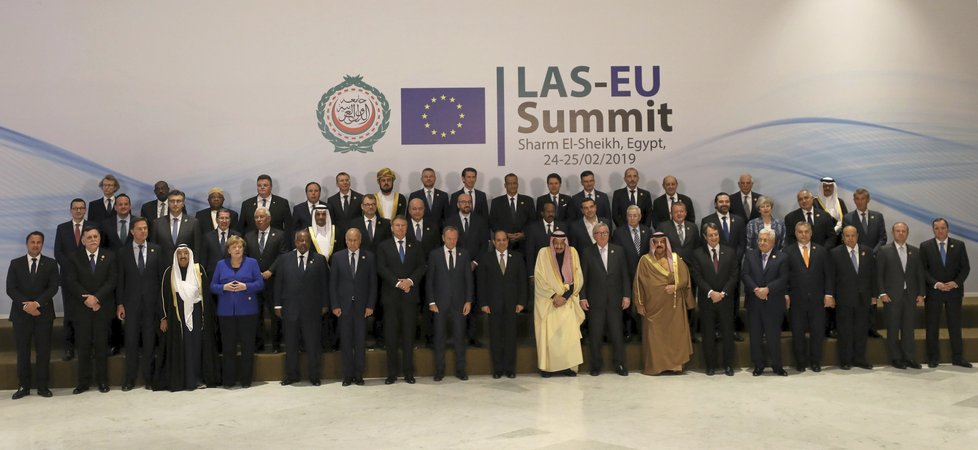 Summit EU a LAS v Egyptě: Family foto