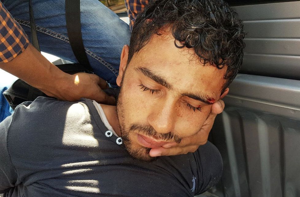 Útočník před několika dny v egyptské Hurghadě pobodal dvě turistky a čtyři včetně Češky Lenky zranil.