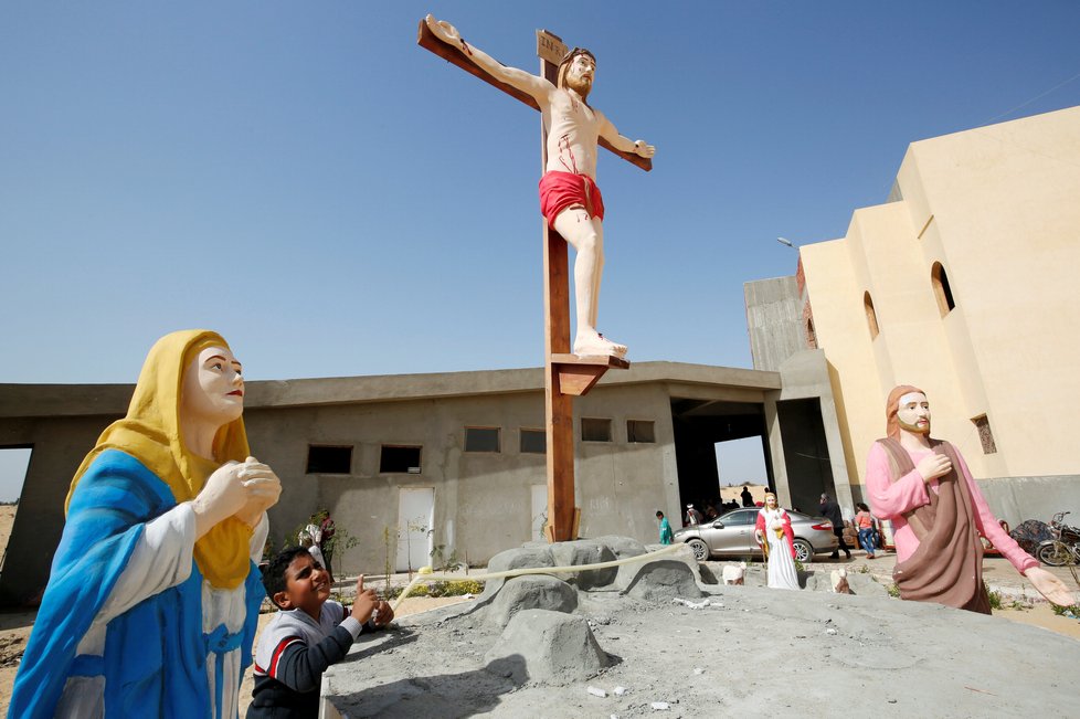 Egyptští křesťané se v posledních letech stávají častým terčem útoků islamistů. (Ilustrační foto)