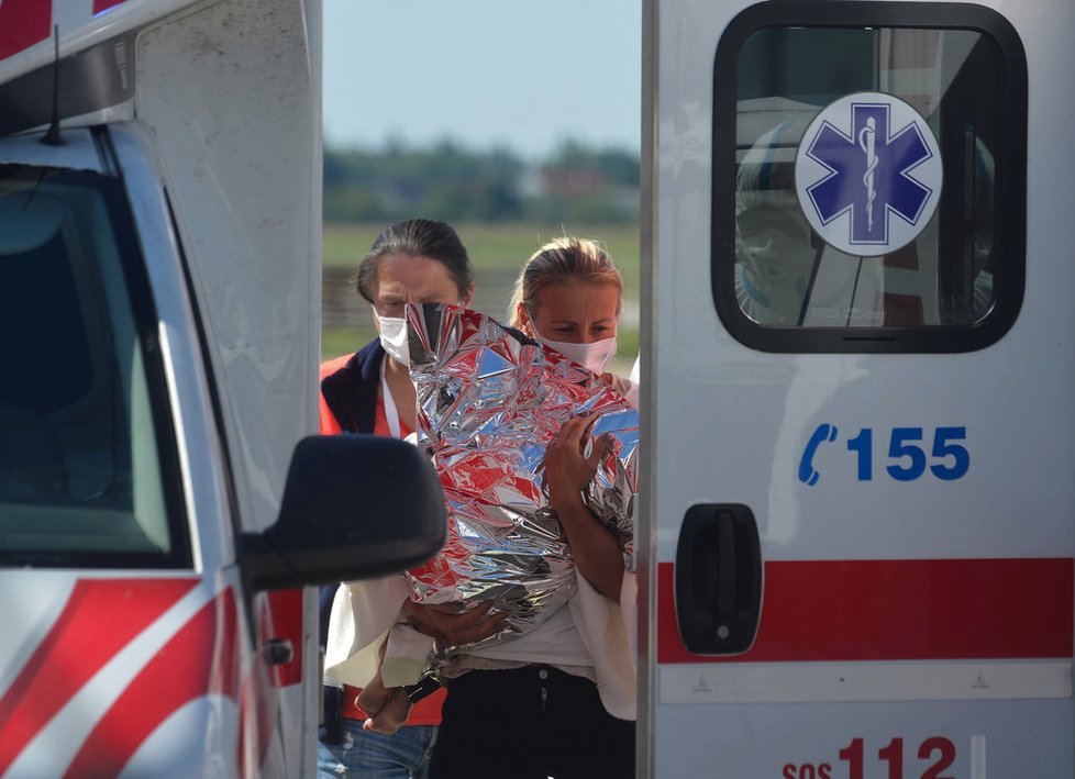 Teprve 13měsíční holčička ze Slovenska se nakazila v Egyptě neznámým virem. I s rodinou ji dopravil vládní speciál zpět domů. Všichni jsou teď v nemocnici.