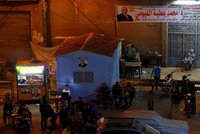 Bomby ISIS pro volební komisaře? Po explozích u hotelu v Egyptě jeden mrtvý