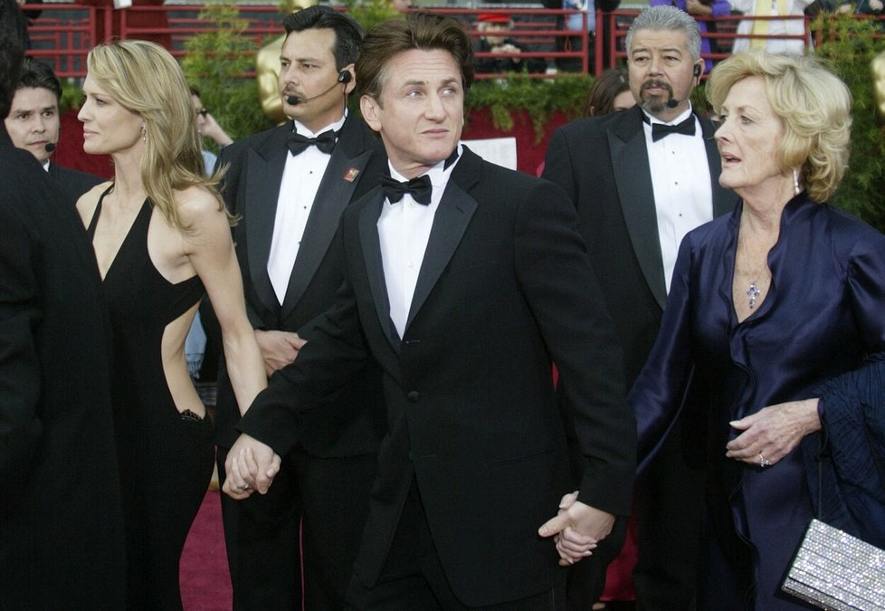 Sean Penn s manželkou Robin Wright a maminkou Eileen Ryan