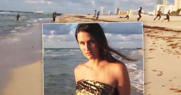 Natáčení se sexy modelkou vyrušili uprchlíci.
