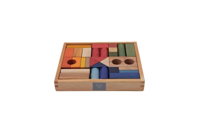 Barevné dřevěné kostky v krabici, 30 kusů, Wooden Story 930 Kč. Prodává NILA.cz