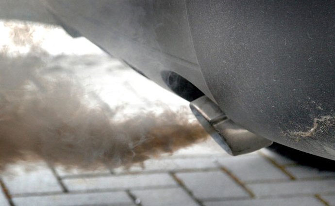 Německo testuje kvůli emisím auta více než dvou desítek značek
